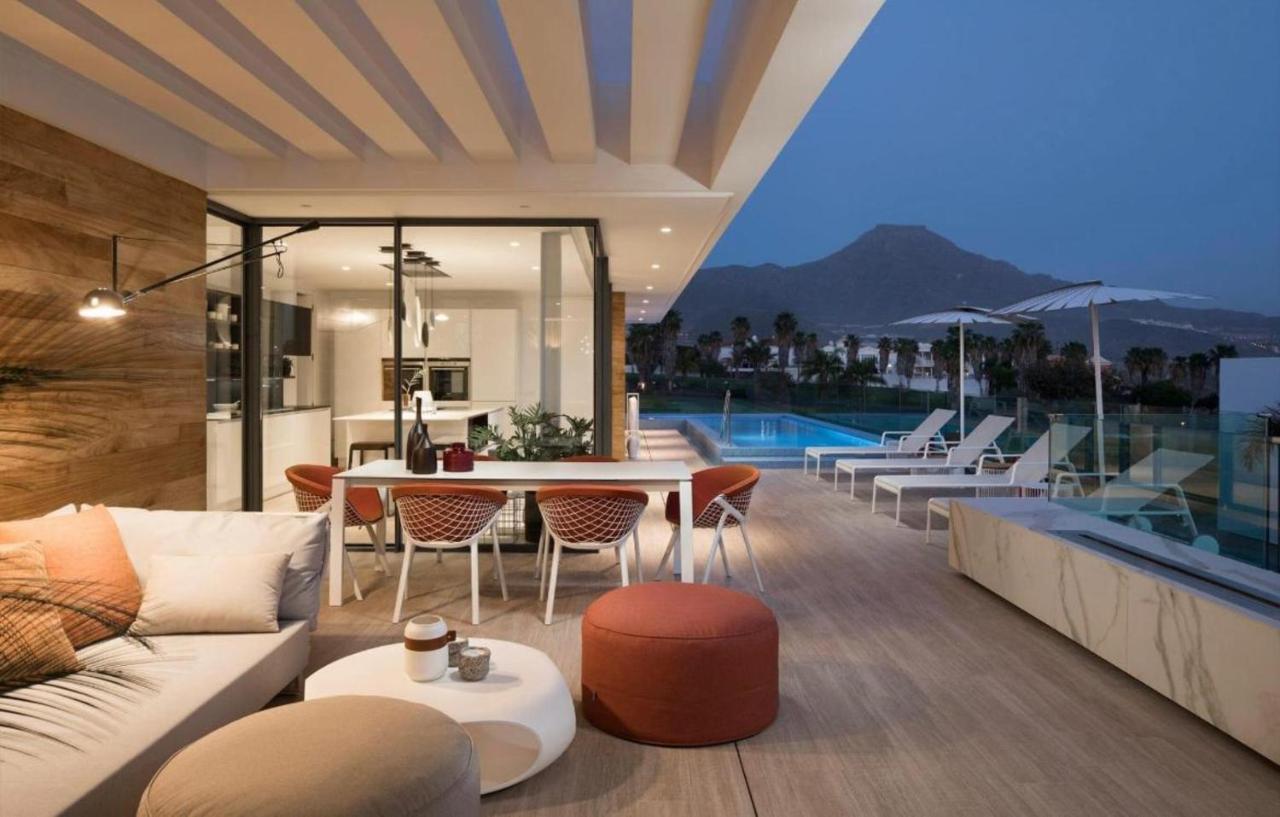 Luxury Villa Rebeka - Heated Pool And Jacuzzi Costa Adeje  Εξωτερικό φωτογραφία